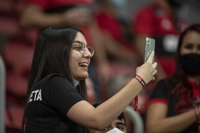 变成红色 变成红色